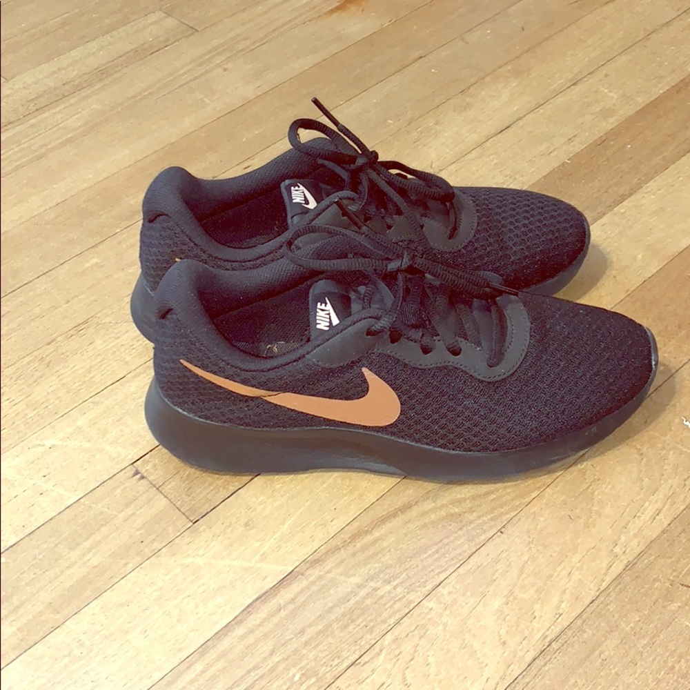 Nike - Worn Once 🌺 excellent condition